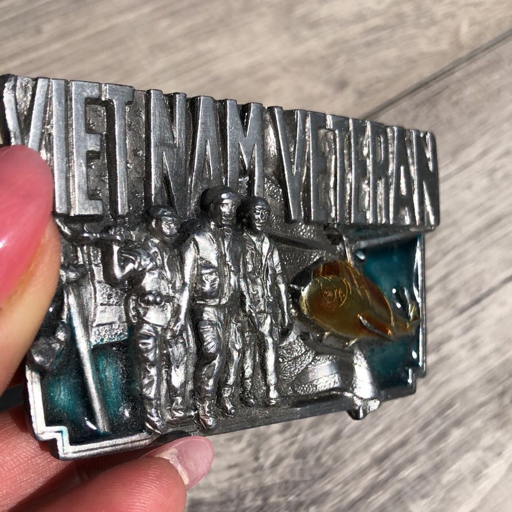 Vietnam veteran belt buckle made in USA - Picture 2 of 6